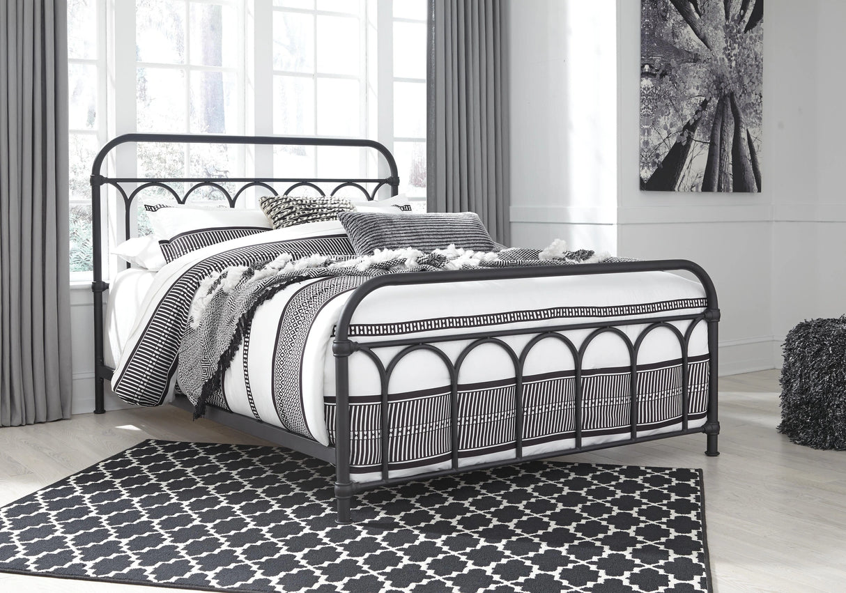Nashburg Queen Bedroom Set