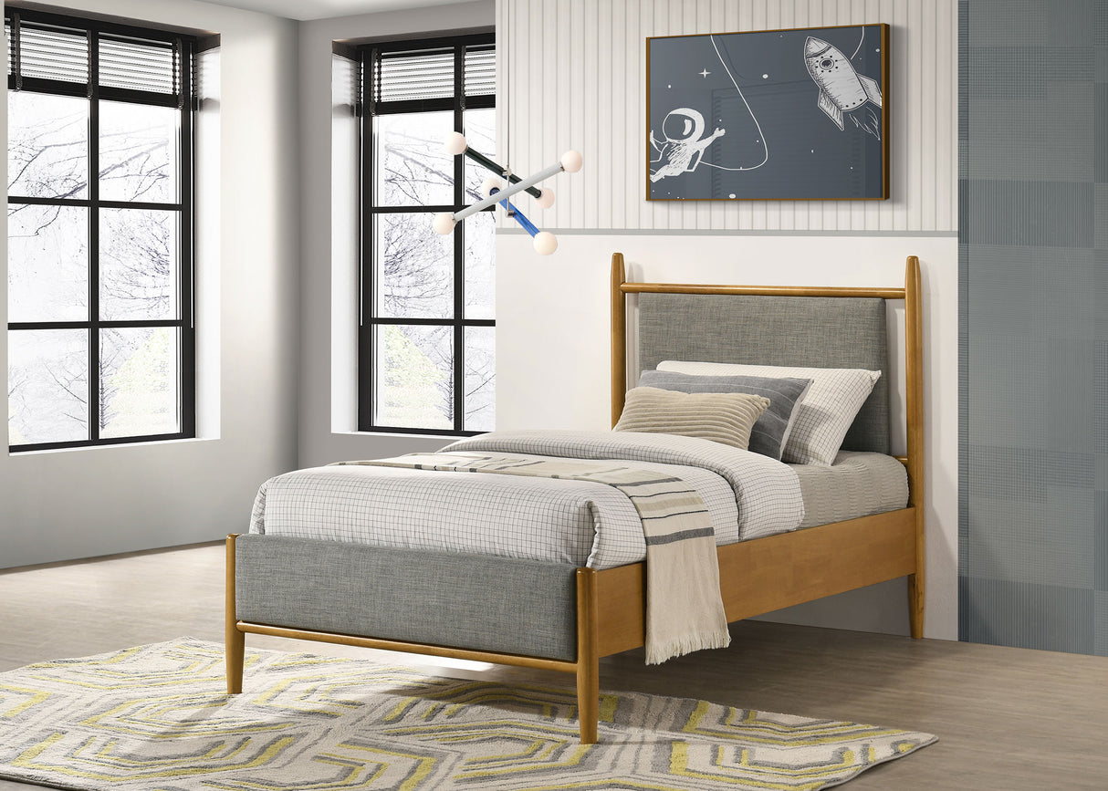 Mason Panel Platform Bed - Furniture World