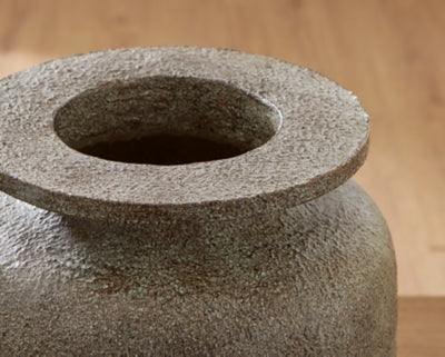 Jedwick Vase - Furniture World