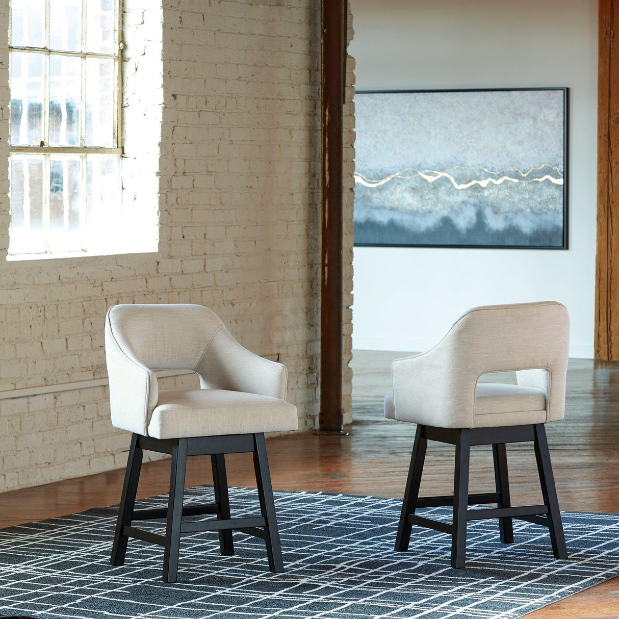 Tallenger Bar Stool Set - Furniture World