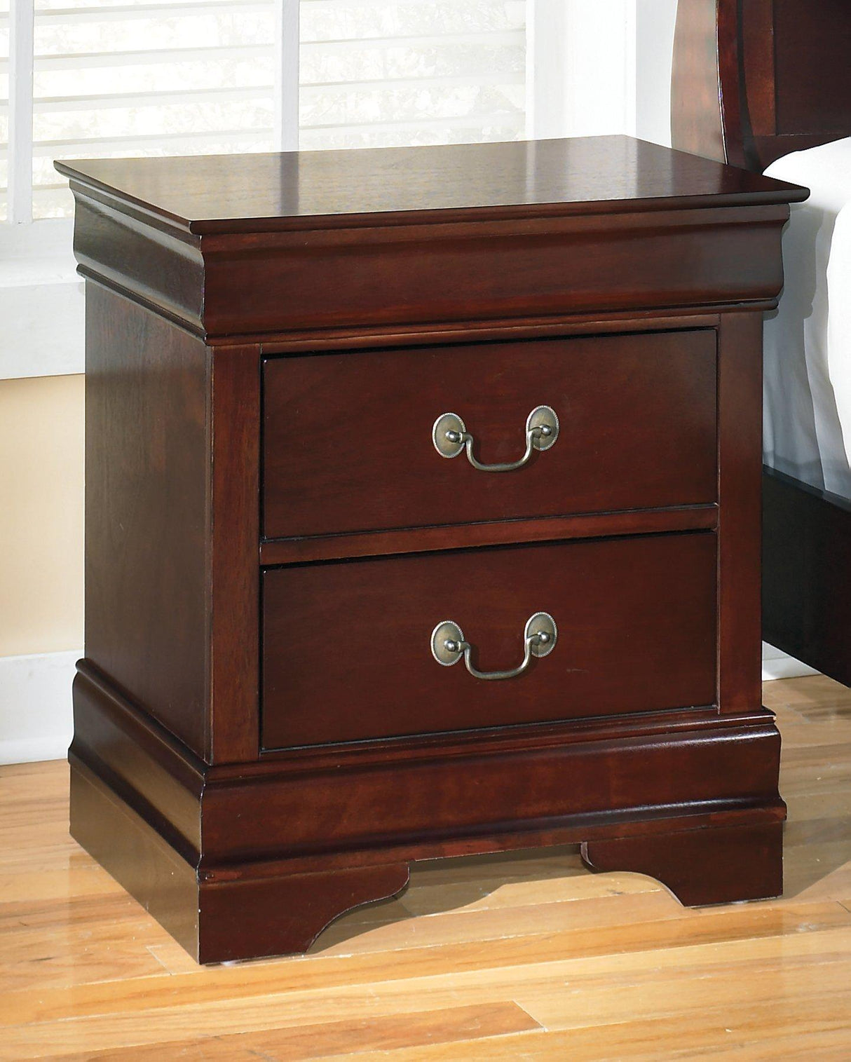 Alisdair Bedroom Set - Furniture World
