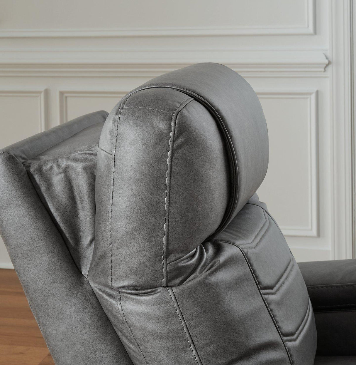 Schooner Rocks Power Recliner - Furniture World