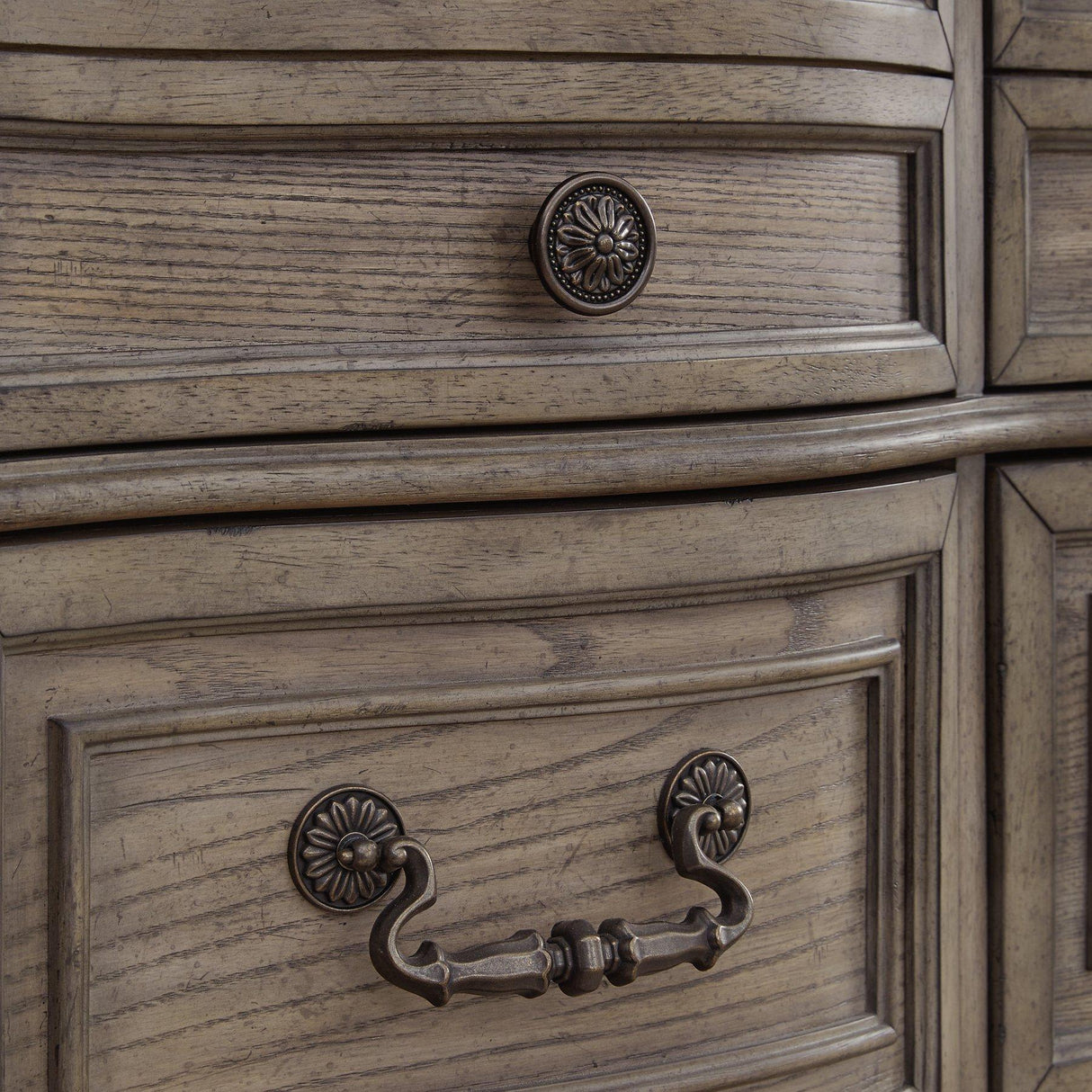 Ardenfield Chest of Drawers - Furniture World