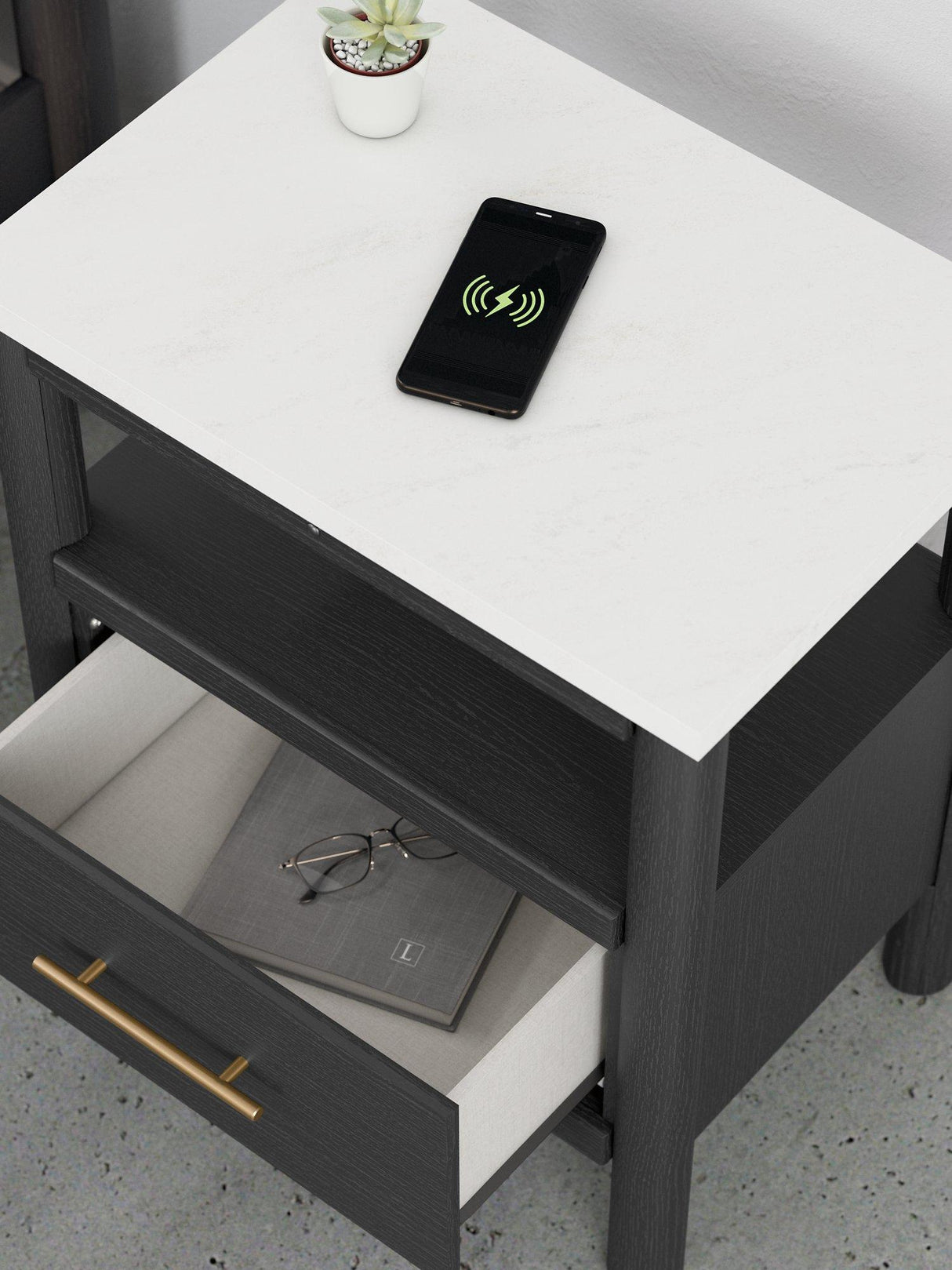 Cadmori Bedroom Set - Furniture World