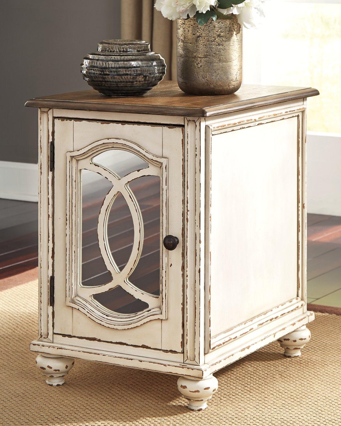 Realyn Table Set - Furniture World