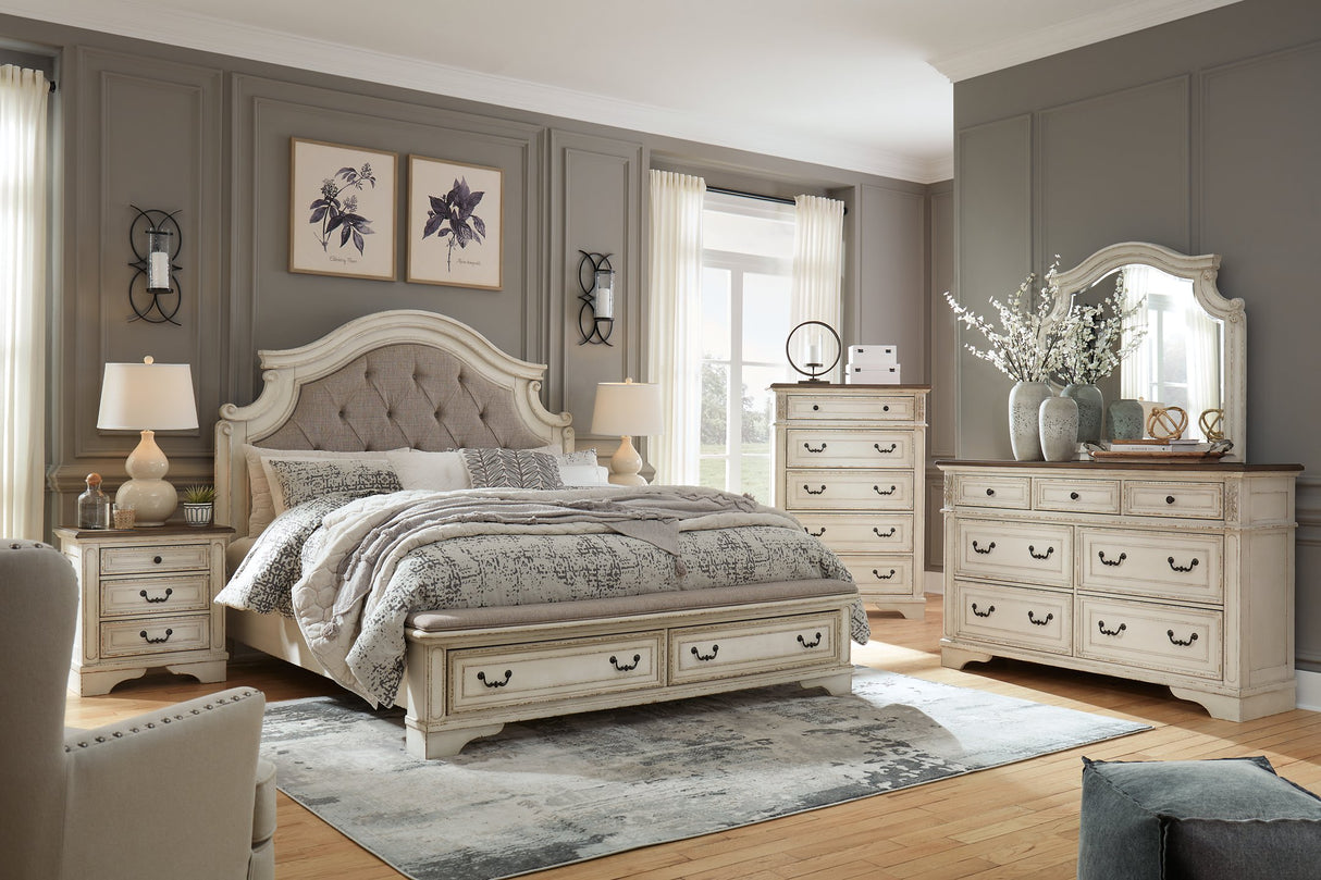 Realyn Bedroom Set - Furniture World