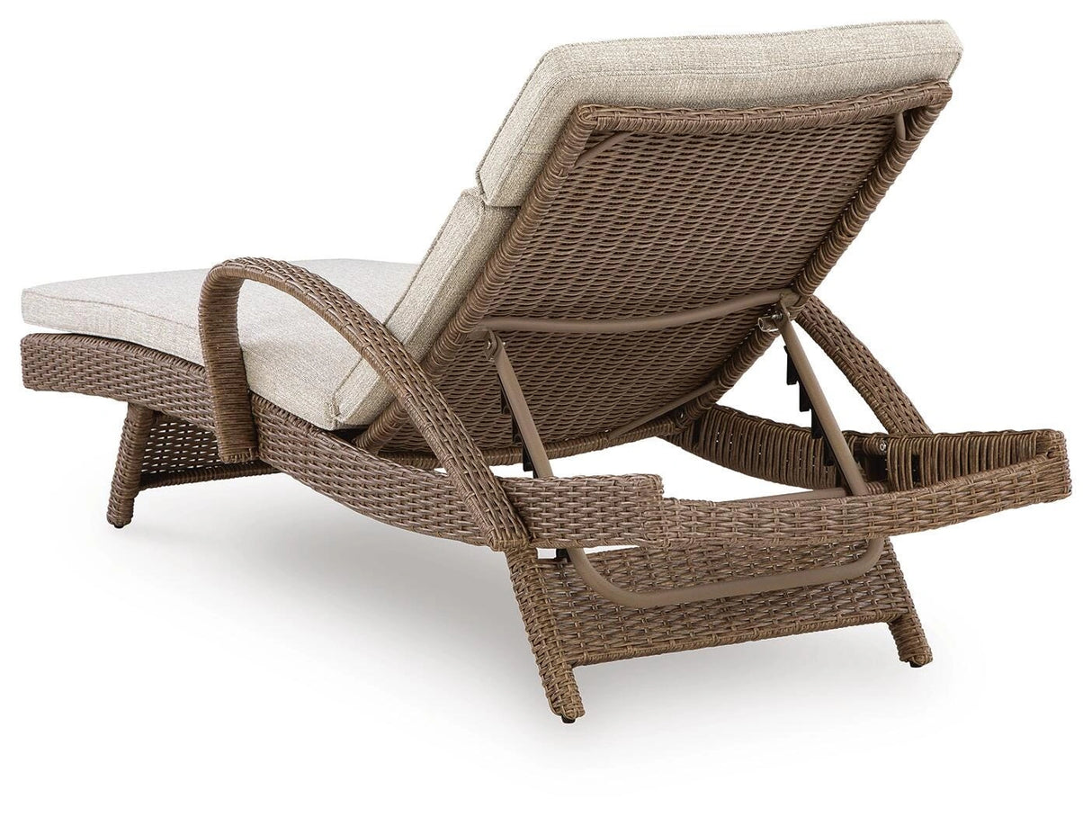 Laguna Heights Chaise Lounge with Cushion