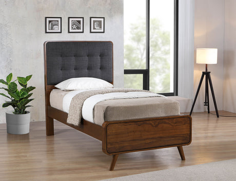 Robyn Panel Platform Bed - Furniture World