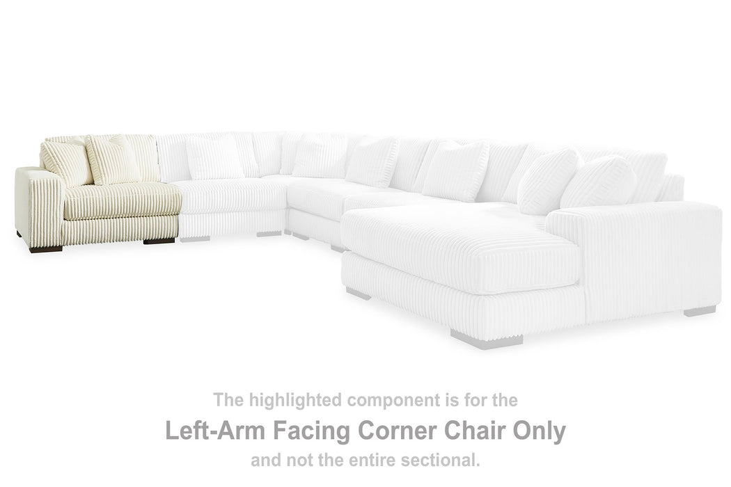 Lindyn Sectional - Furniture World