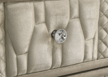 Lorient Bedroom Set - Furniture World