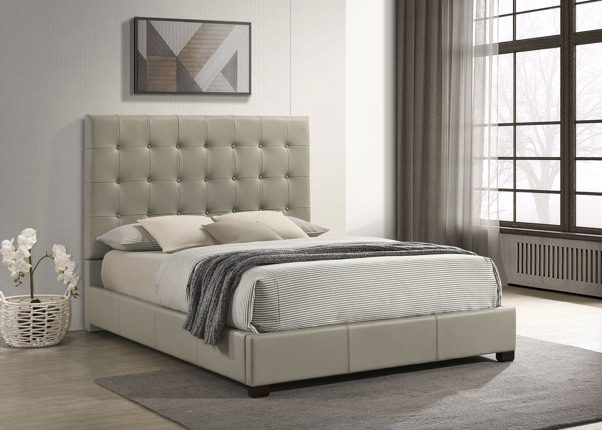 Medley Panel Platform Bed - Furniture World