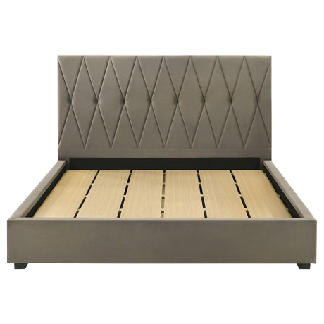 Delsea Panel Platform Bed - Furniture World