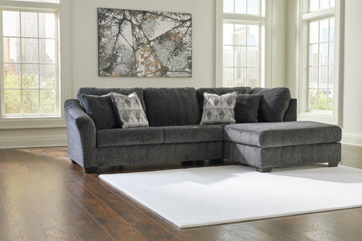 Biddeford 2-Piece Sectional with Chaise - Furniture World