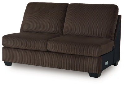 Kimlee Sectional with Chaise - Furniture World