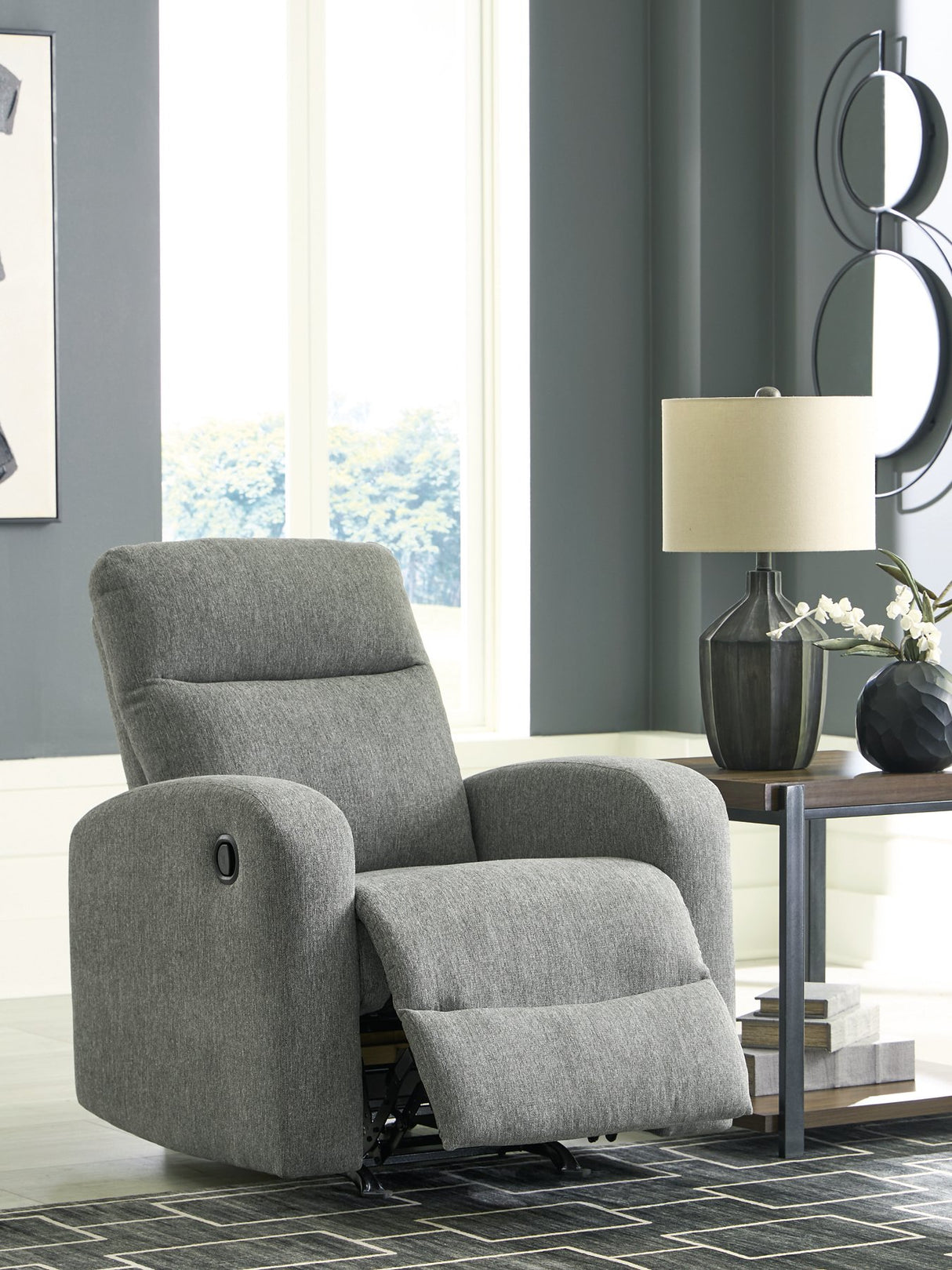 Gauntlet Recliner - Furniture World