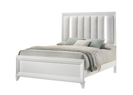 Crown Mark Furniture Cressida Queen Upholstered Panel Bed in White B7300-Q image