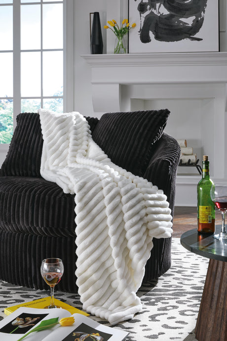 Alsonwell Throw - Furniture World