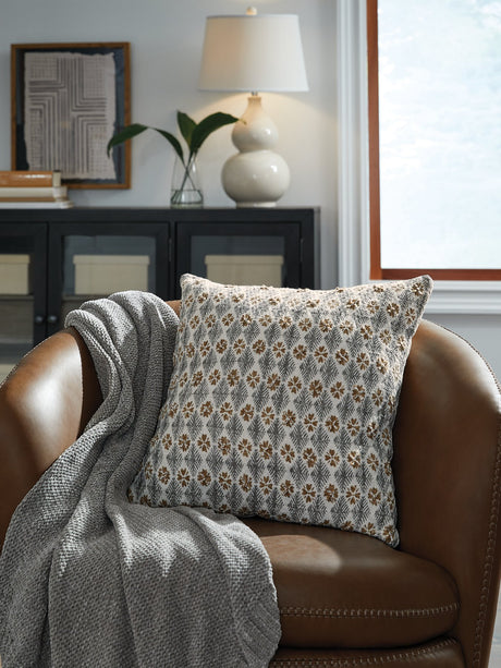 Dainwick Pillow (Set of 4) - Furniture World