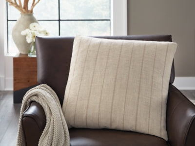 Valwick Pillow (Set of 4) - Furniture World