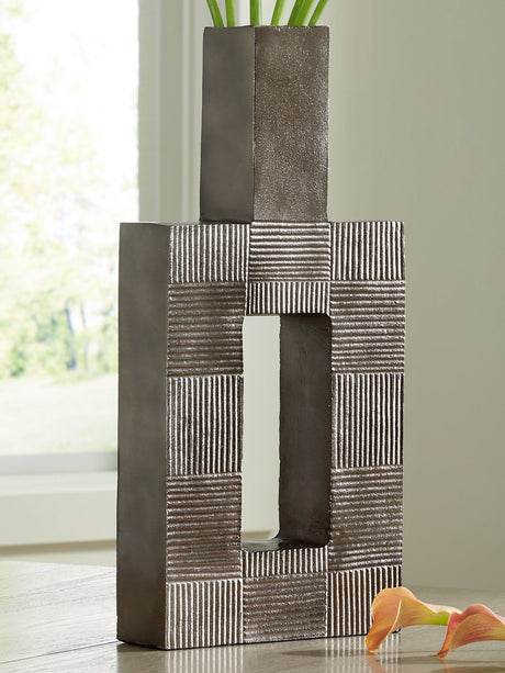 Wrengrove Vase - Furniture World