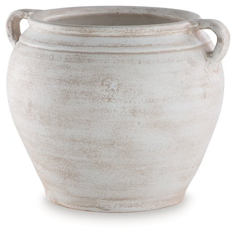 Meadie Vase - Furniture World