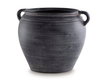 Meadie Vase - Furniture World