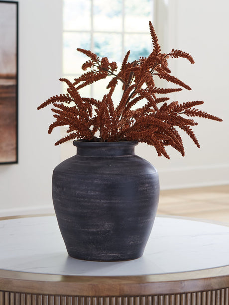 Meadie Vase - Furniture World