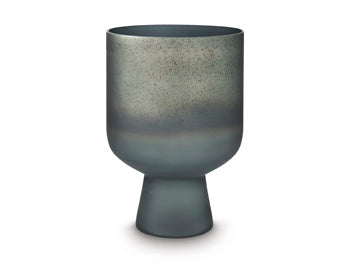 Pennmore Vase - Furniture World