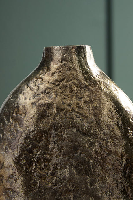Wallmond Vase - Furniture World
