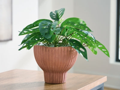 Orban Vase - Furniture World