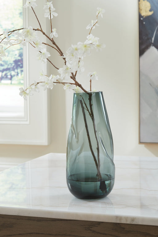 Beamund Vase - Furniture World