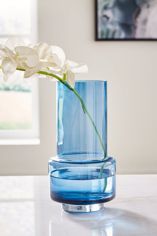 Bealen Vase - Furniture World