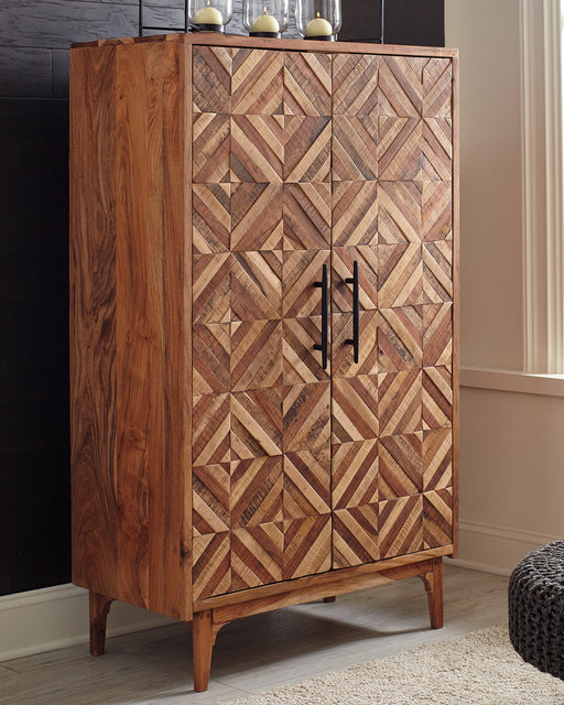 Gabinwell Accent Cabinet - Furniture World