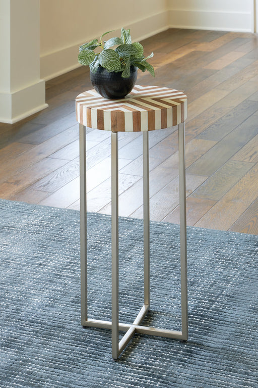 Cartley Accent Table - Furniture World