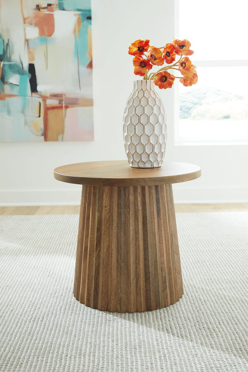 Ceilby Accent Table - Furniture World