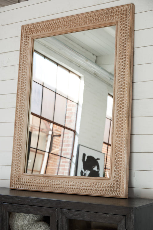 Belenburg Accent Mirror - Furniture World