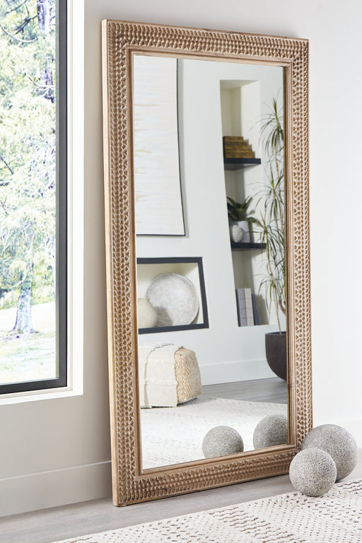 Belenburg Floor Mirror - Furniture World