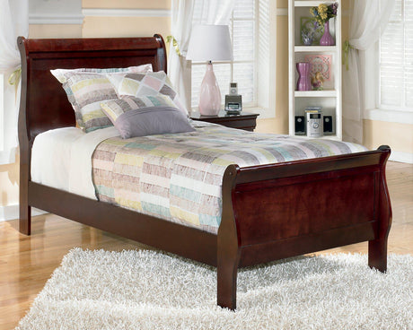 Alisdair Bedroom Set - Furniture World