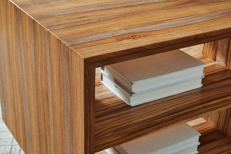 Dressonni End Table - Furniture World