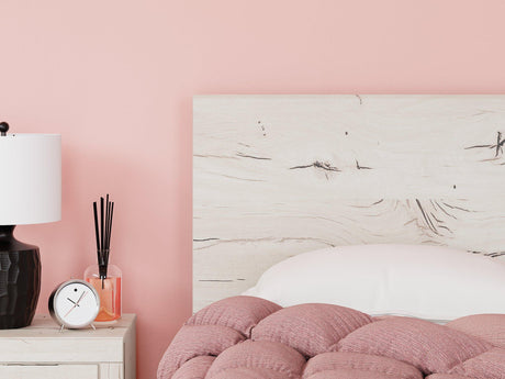 Lawroy Bed - Furniture World