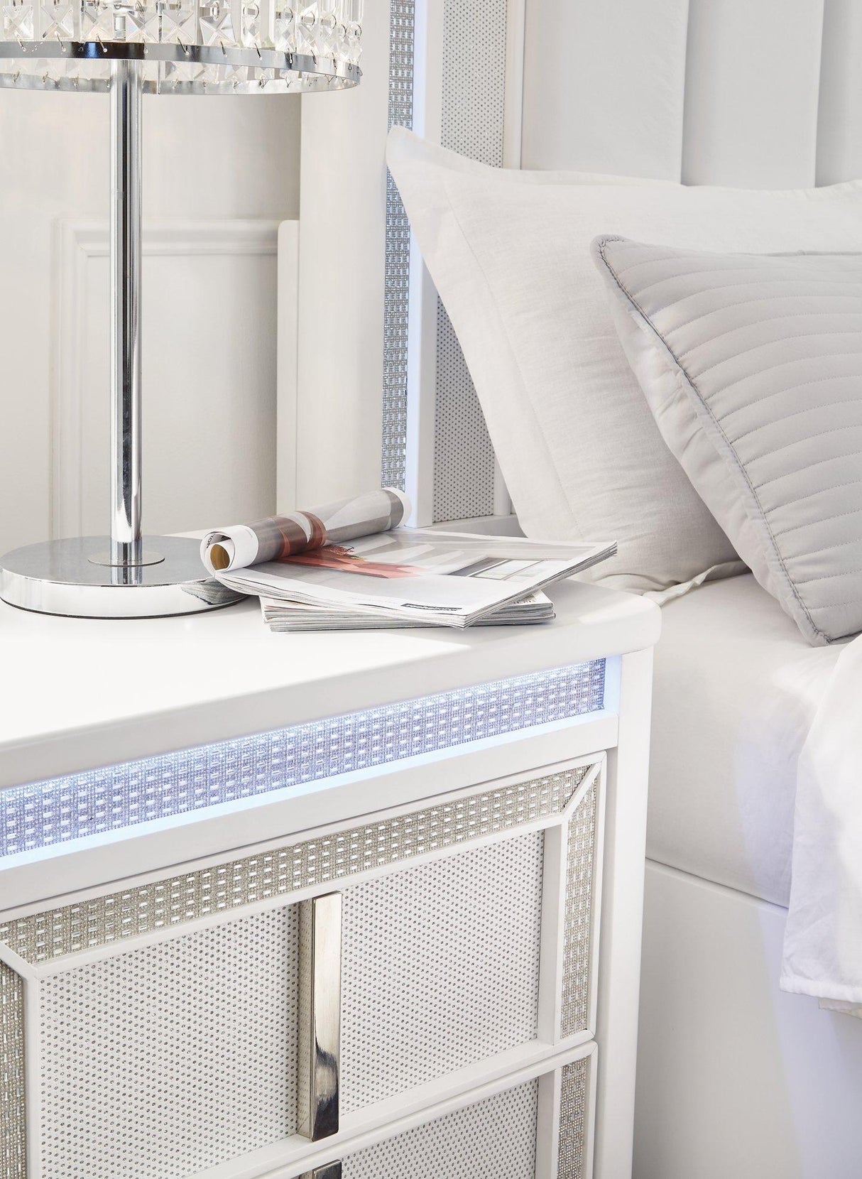 Chalanna Nightstand - Furniture World