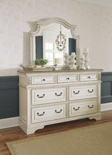 Realyn Bedroom Set - Furniture World