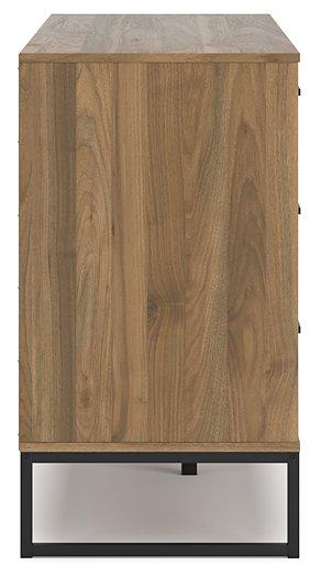 Deanlow Bedroom Package - Furniture World