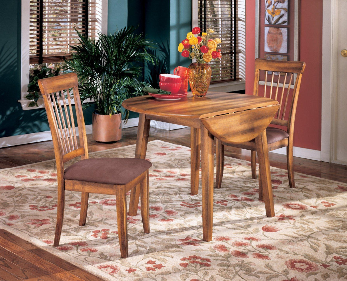 Berringer Dining Set - Furniture World