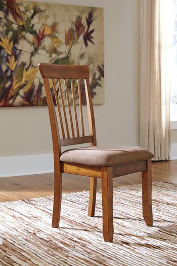Berringer Dining Set - Furniture World