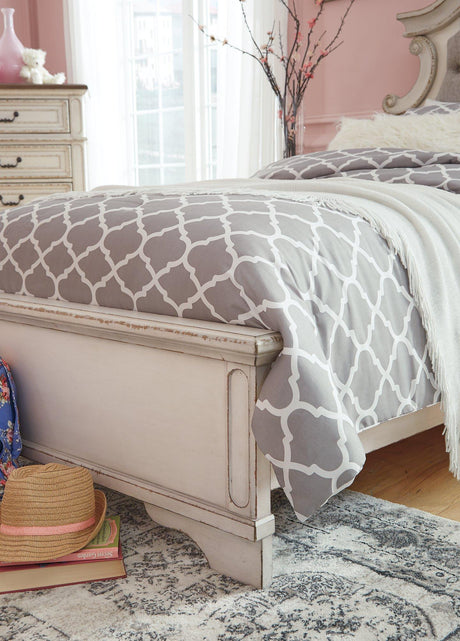 Realyn Upholstered Bed - Furniture World