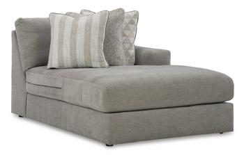 Avaliyah Sectional with Chaise - Furniture World