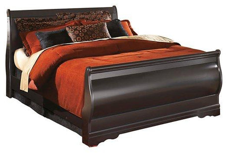 Huey Vineyard Bedroom Set - Furniture World