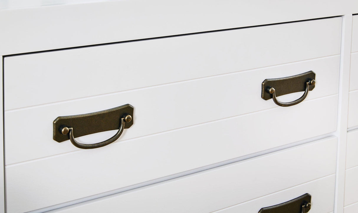 Binterglen Bedroom Package - Furniture World