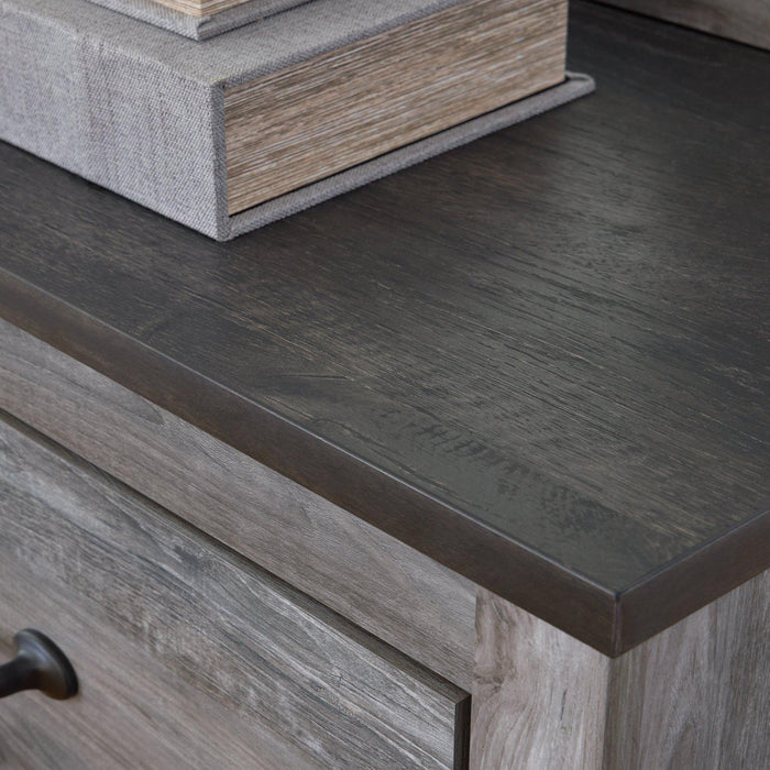 Bronyan Dresser and Mirror - Furniture World